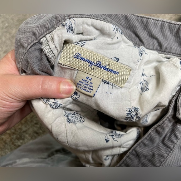 Tommy Bahama Shorts Chino Flat Front Size 42 Cotton Gray Men’s - Picture 3 of 4